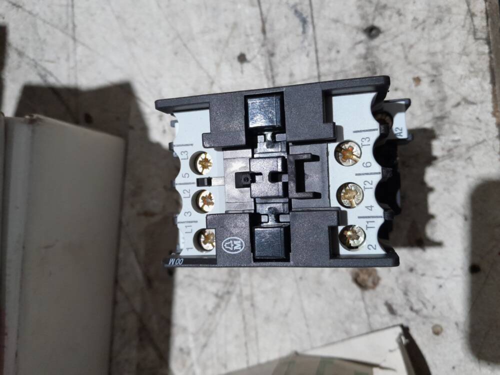 Moeller DIL00M - Contactor (Used)